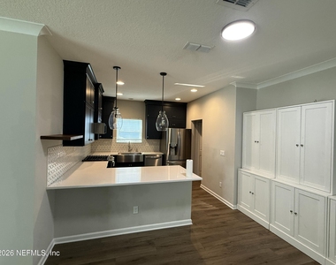 323 Holly Forest Drive - Photo Thumbnail 10