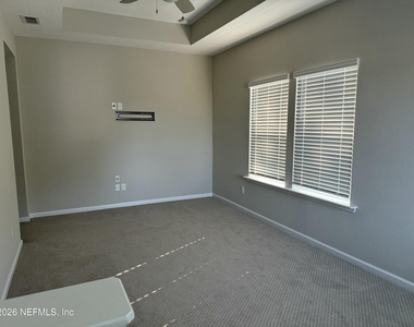 323 Holly Forest Drive - Photo Thumbnail 13