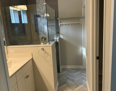 323 Holly Forest Drive - Photo Thumbnail 20