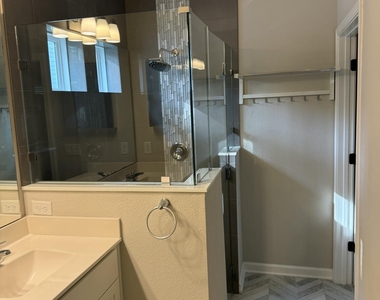 323 Holly Forest Drive - Photo Thumbnail 19