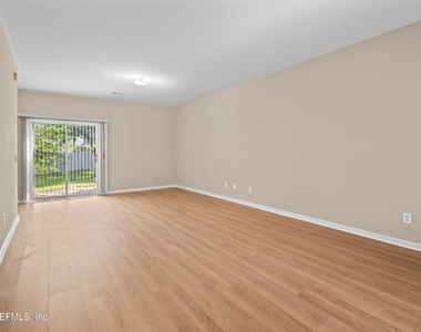 313 Scrub Jay Drive - Photo Thumbnail 9