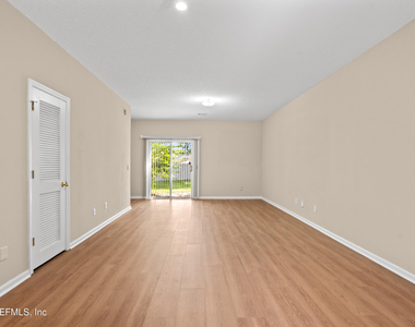 313 Scrub Jay Drive - Photo Thumbnail 12