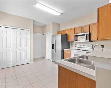313 Scrub Jay Drive - Photo Thumbnail 14