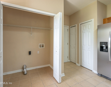313 Scrub Jay Drive - Photo Thumbnail 17