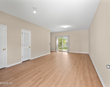 313 Scrub Jay Drive - Photo Thumbnail 8