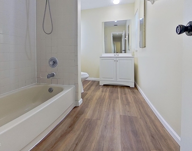 12958 Medford Lane - Photo Thumbnail 19