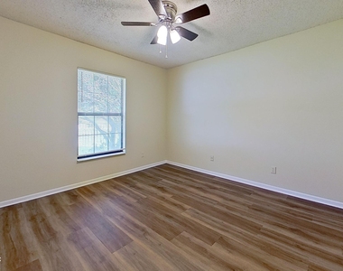12958 Medford Lane - Photo Thumbnail 18