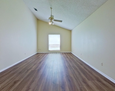 12958 Medford Lane - Photo Thumbnail 11