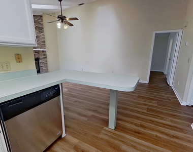 12958 Medford Lane - Photo Thumbnail 7