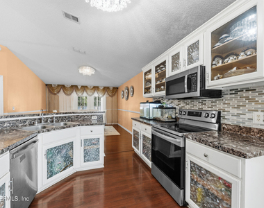 2656 Lantana Lakes Drive E - Photo Thumbnail 7