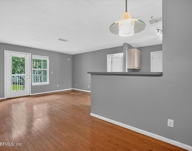 7701 Timberlin Park Boulevard - Photo Thumbnail 7
