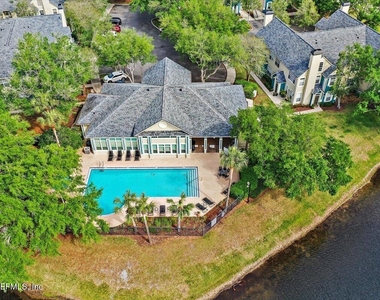 13703 Richmond Park Drive N - Photo Thumbnail 14