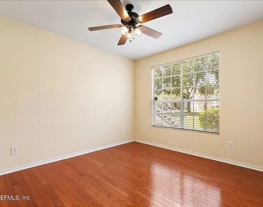 13703 Richmond Park Drive N - Photo Thumbnail 11