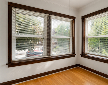 1528 E 74th Place - Photo Thumbnail 3