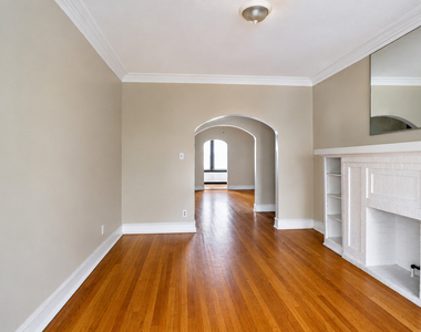 1528 E 74th Place - Photo Thumbnail 4