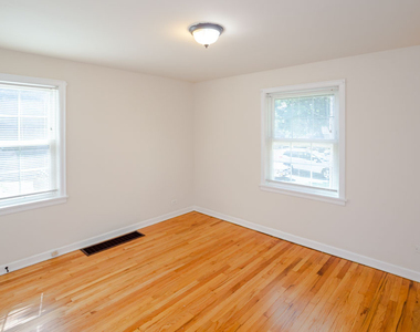 4262 W Nelson Street - Photo Thumbnail 6