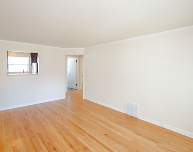 4262 W Nelson Street - Photo Thumbnail 3