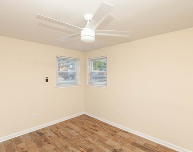 4904 N Harlem Avenue - Photo Thumbnail 6