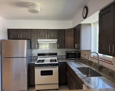 1326 E 159th St 1326 Street - Photo Thumbnail 2