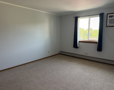 1326 E 159th St 1326 Street - Photo Thumbnail 9