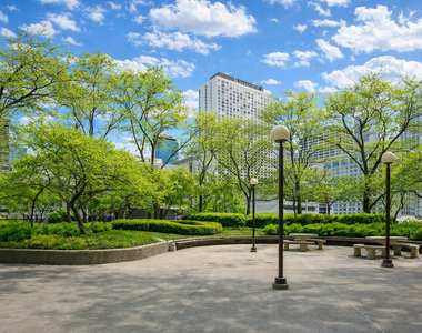 10 E Ontario Street - Photo Thumbnail 14