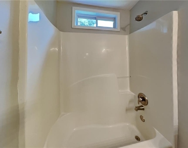 399 Charesa Lane - Photo Thumbnail 17