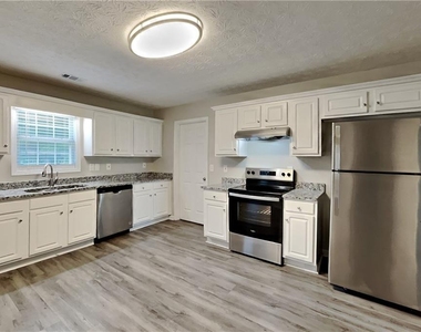 399 Charesa Lane - Photo Thumbnail 5