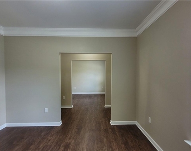 6010 Stonebrook Lane - Photo Thumbnail 24