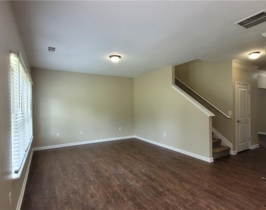 6010 Stonebrook Lane - Photo Thumbnail 23