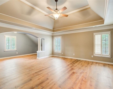 2060 Fife Ridge Court - Photo Thumbnail 3
