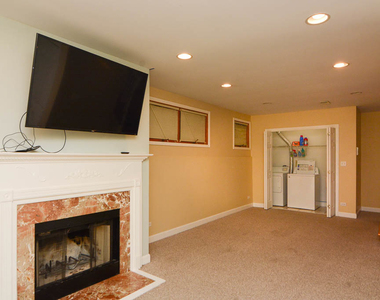 1720 W Augusta Avenue - Photo Thumbnail 9