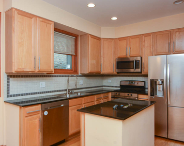 1720 W Augusta Avenue - Photo Thumbnail 2