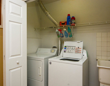 1720 W Augusta Avenue - Photo Thumbnail 19
