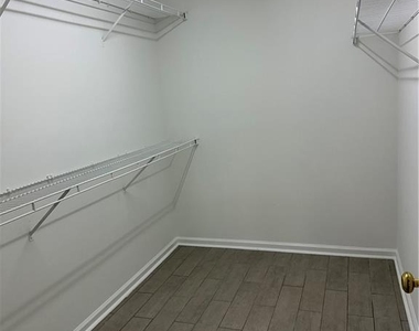 4306 Shillham Court - Photo Thumbnail 22