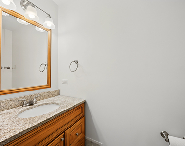 673 N Park Boulevard - Photo Thumbnail 17