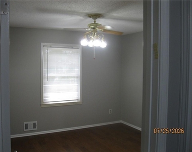 5159 Stratham Drive - Photo Thumbnail 14