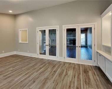904 Branford Lane Nw - Photo Thumbnail 6