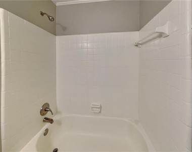904 Branford Lane Nw - Photo Thumbnail 15