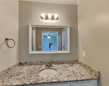 904 Branford Lane Nw - Photo Thumbnail 9