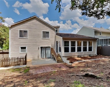 904 Branford Lane Nw - Photo Thumbnail 16