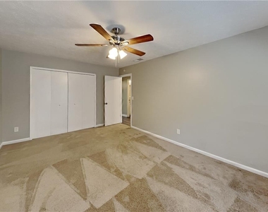 904 Branford Lane Nw - Photo Thumbnail 13
