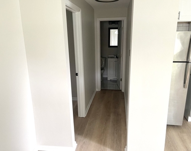 8370 Archer Avenue - Photo Thumbnail 7