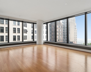60 E Monroe Street - Photo Thumbnail 3