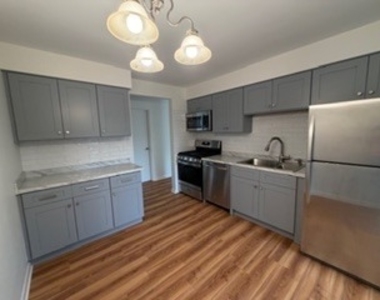 401 S Grove Avenue - Photo Thumbnail 1