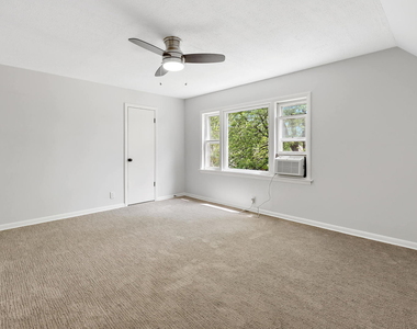 6844 N Ottawa Avenue - Photo Thumbnail 8