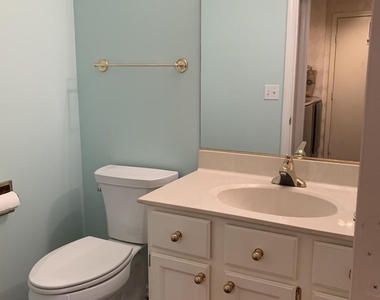 946 Shoreline Road - Photo Thumbnail 14