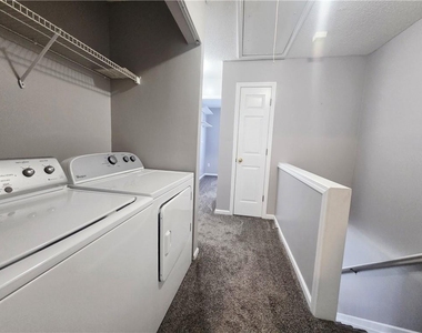 4645 Valais Court - Photo Thumbnail 15