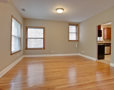 5419 S Hyde Park Boulevard - Photo Thumbnail 5