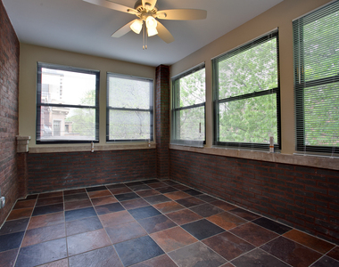 5419 S Hyde Park Boulevard - Photo Thumbnail 7