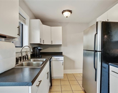 1466 E Rock Springs Road Ne - Photo Thumbnail 9